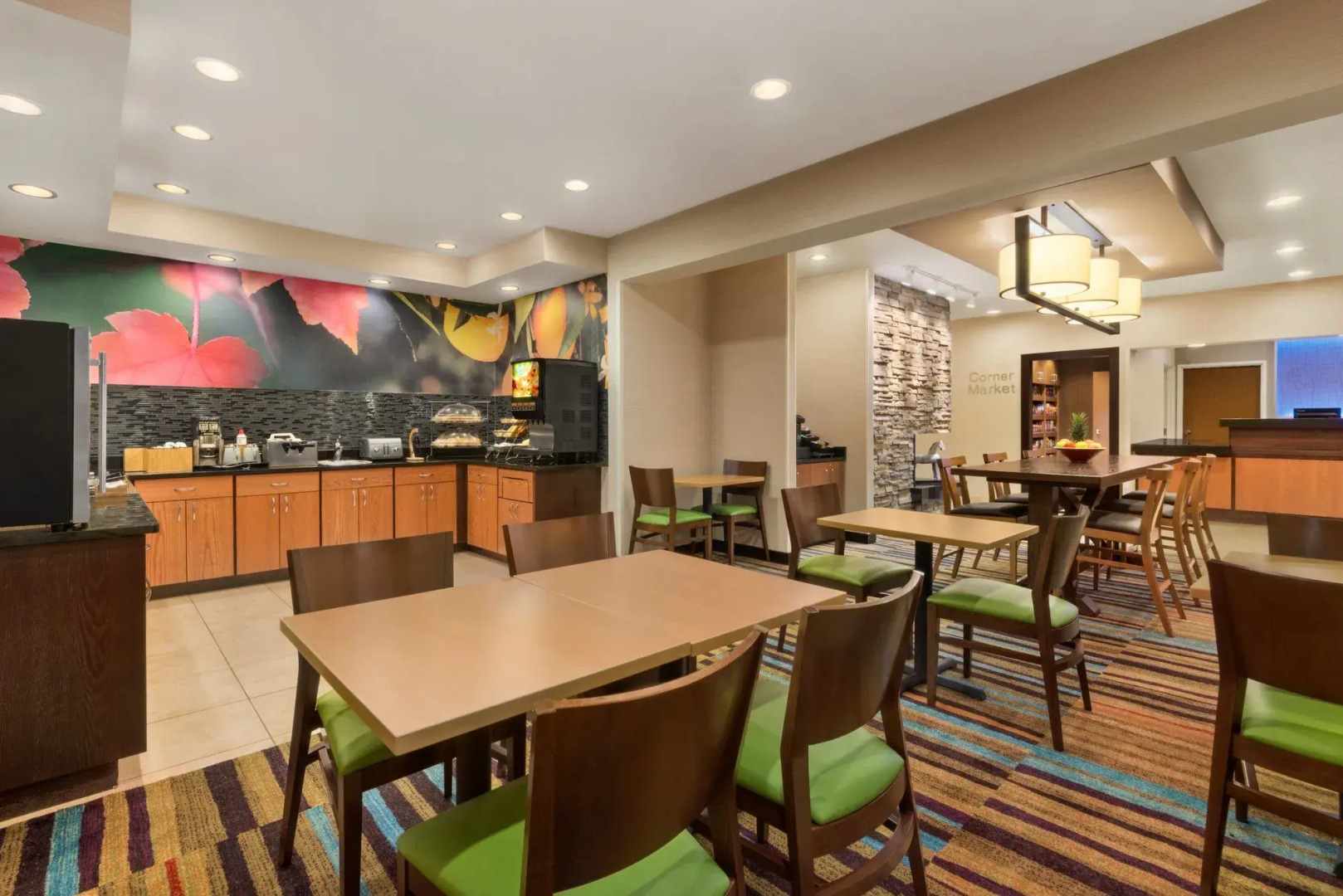 AmeriVu Inn & Suites - Grand Forks