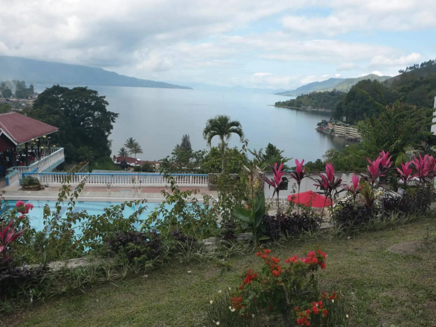 Parapat View Hotel