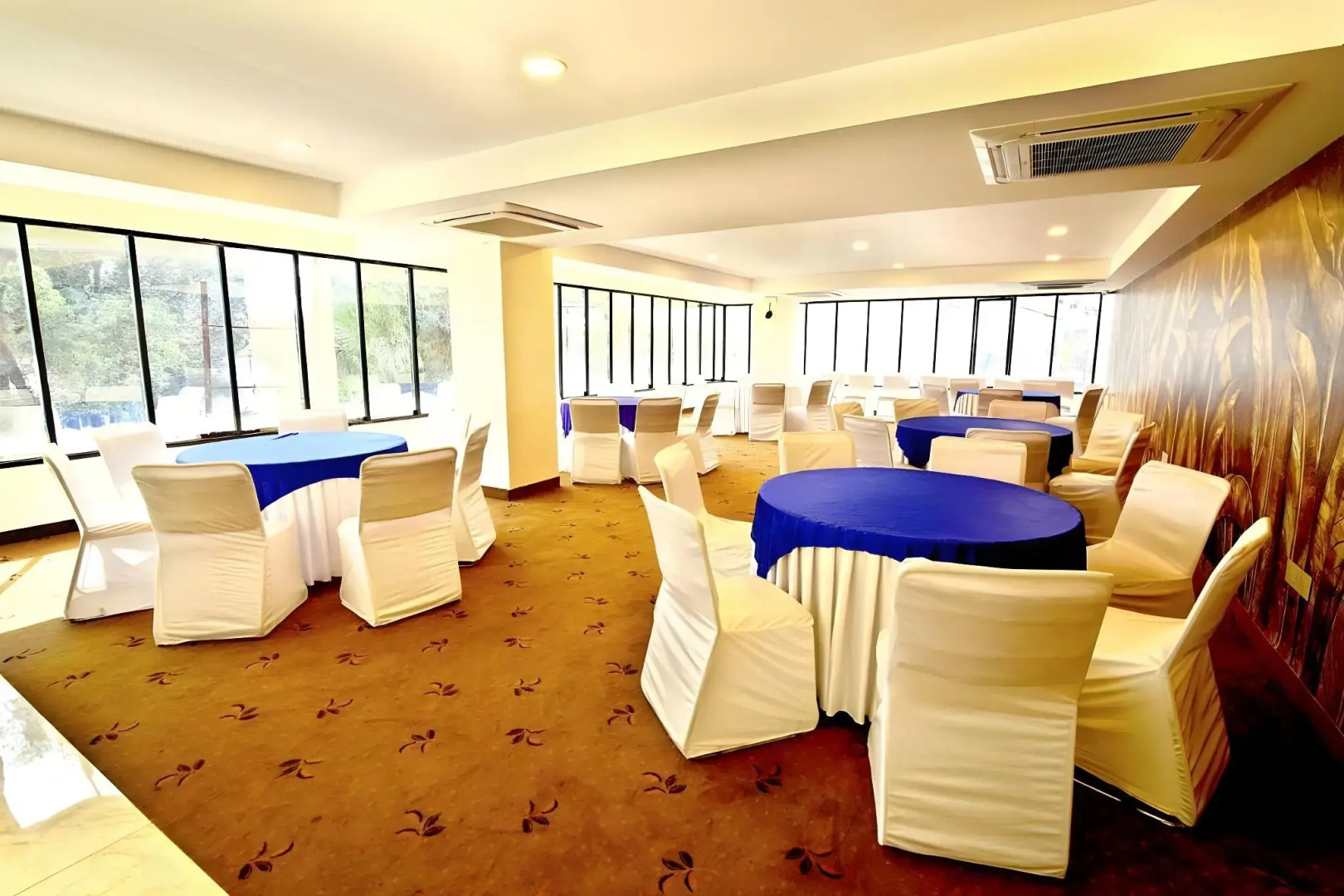 FabHotel Solaris AB Road