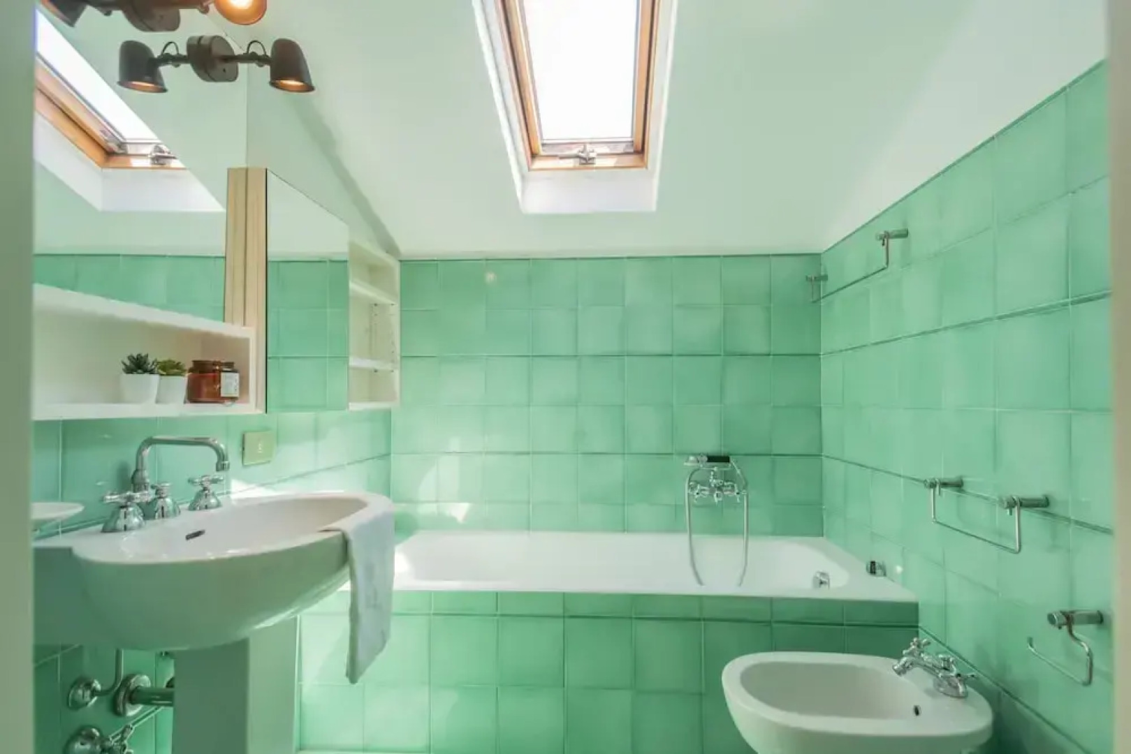 Villa Chiara Moltrasio With Private Garden by Rent all Como