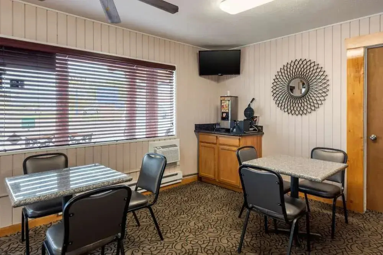 Valley Motel