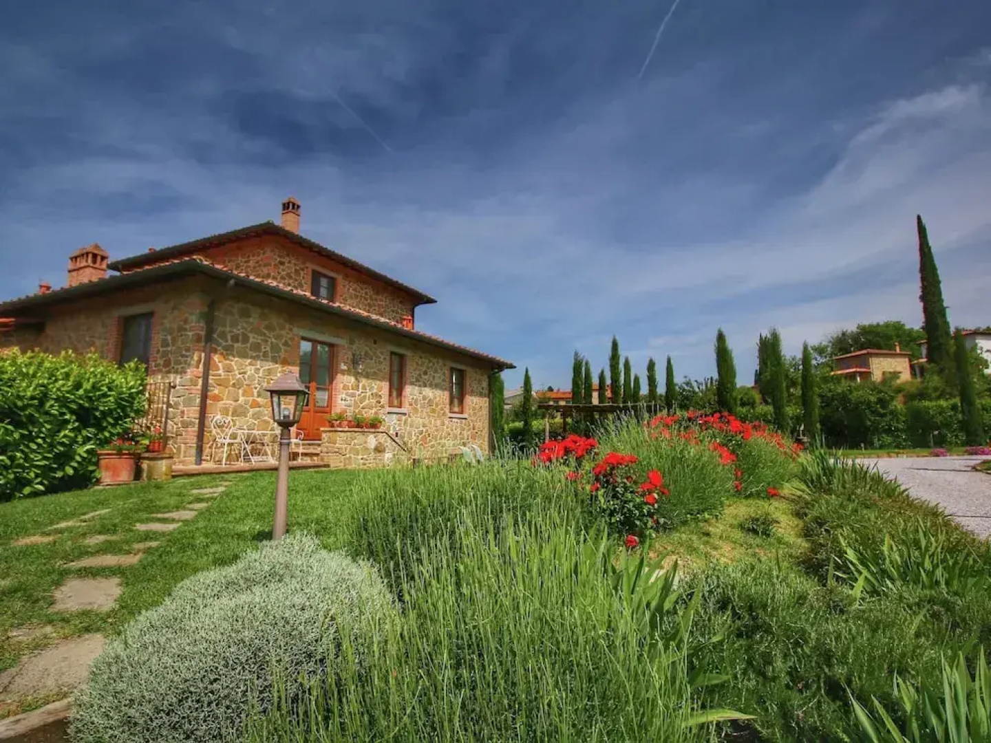 Rustic Retreat With Pool