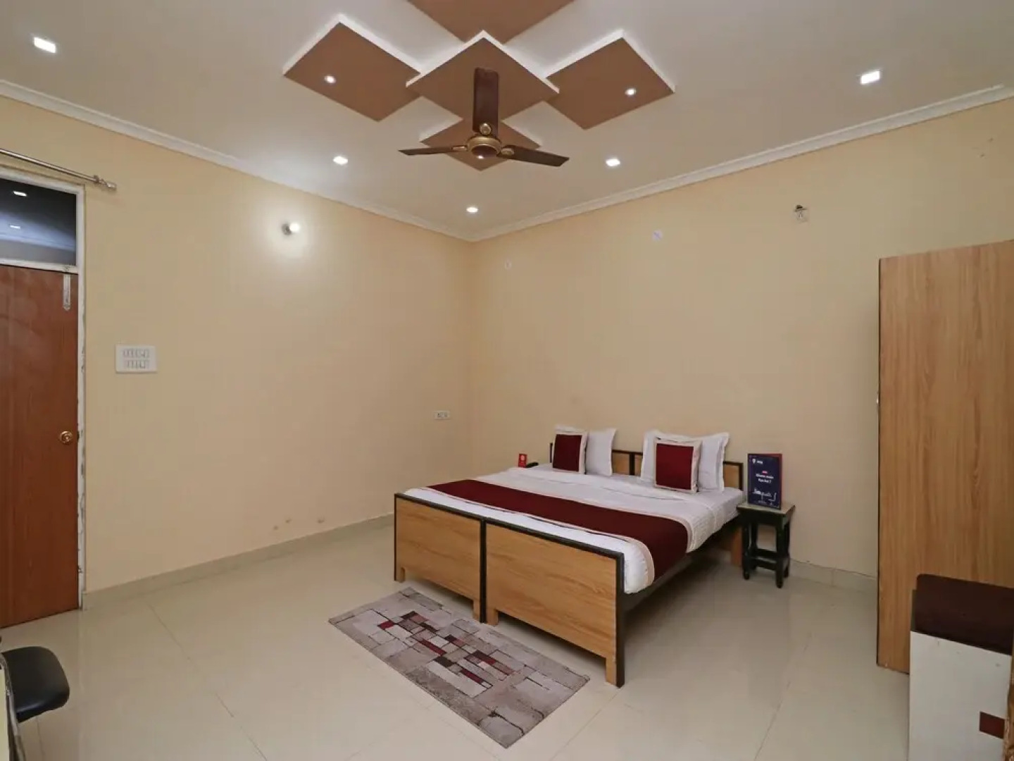 OYO 9307 Home Stay Hotel Nirmal Palace