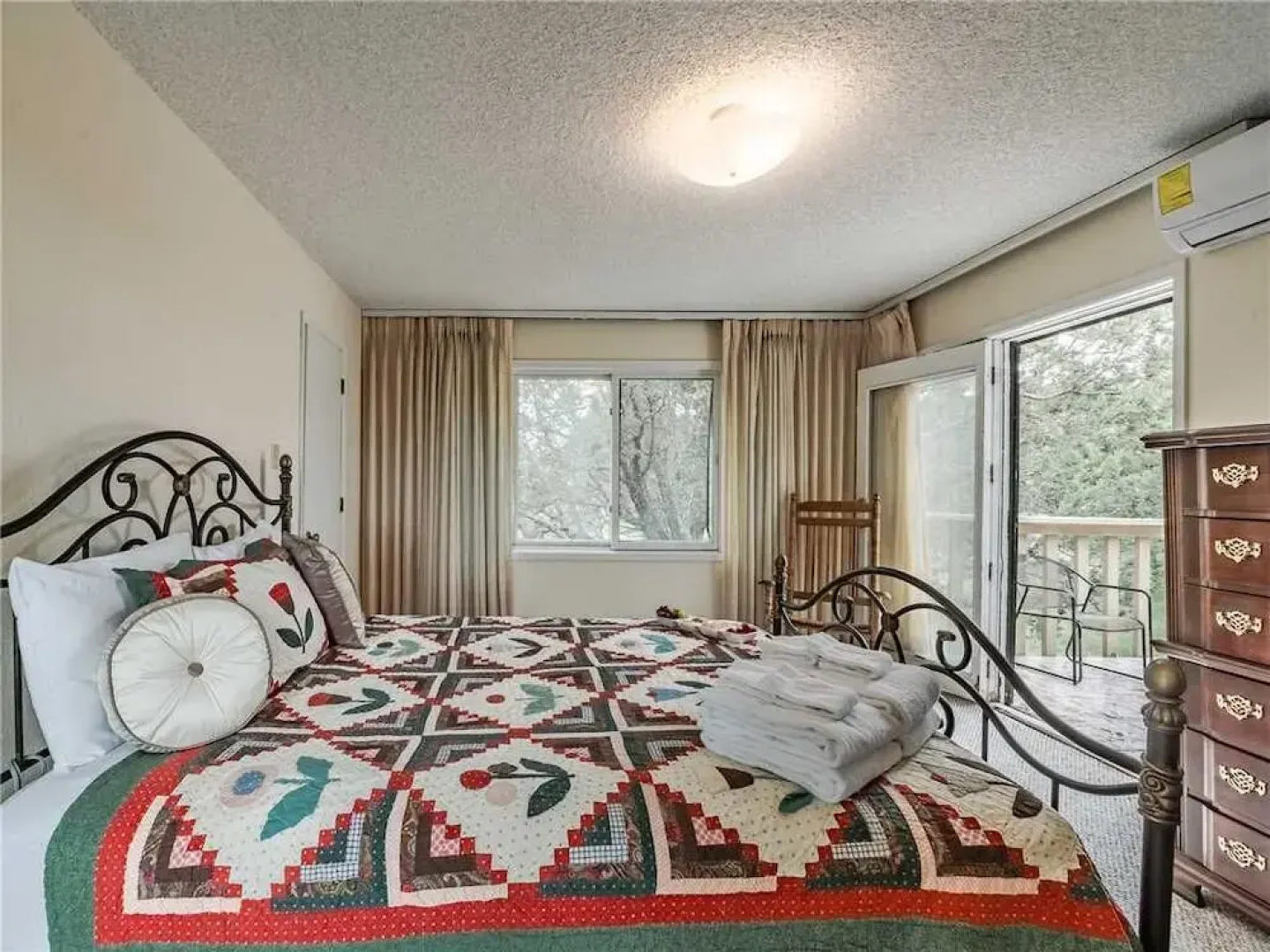 High Mesa Escape - Three Bedroom Cabin