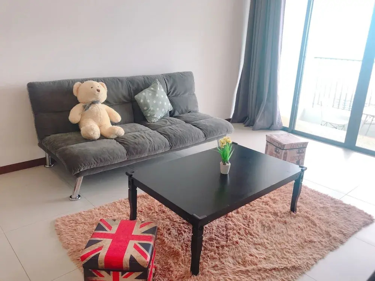 Romantic Mansion at The Landmark