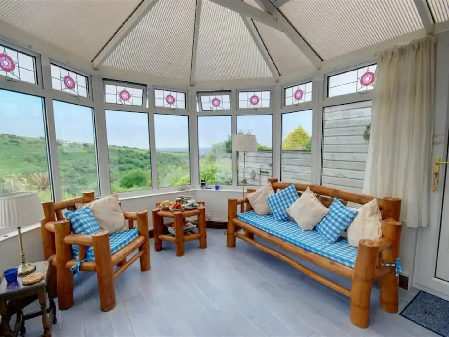 Dreamy Holiday Home in Tintagel near Sea