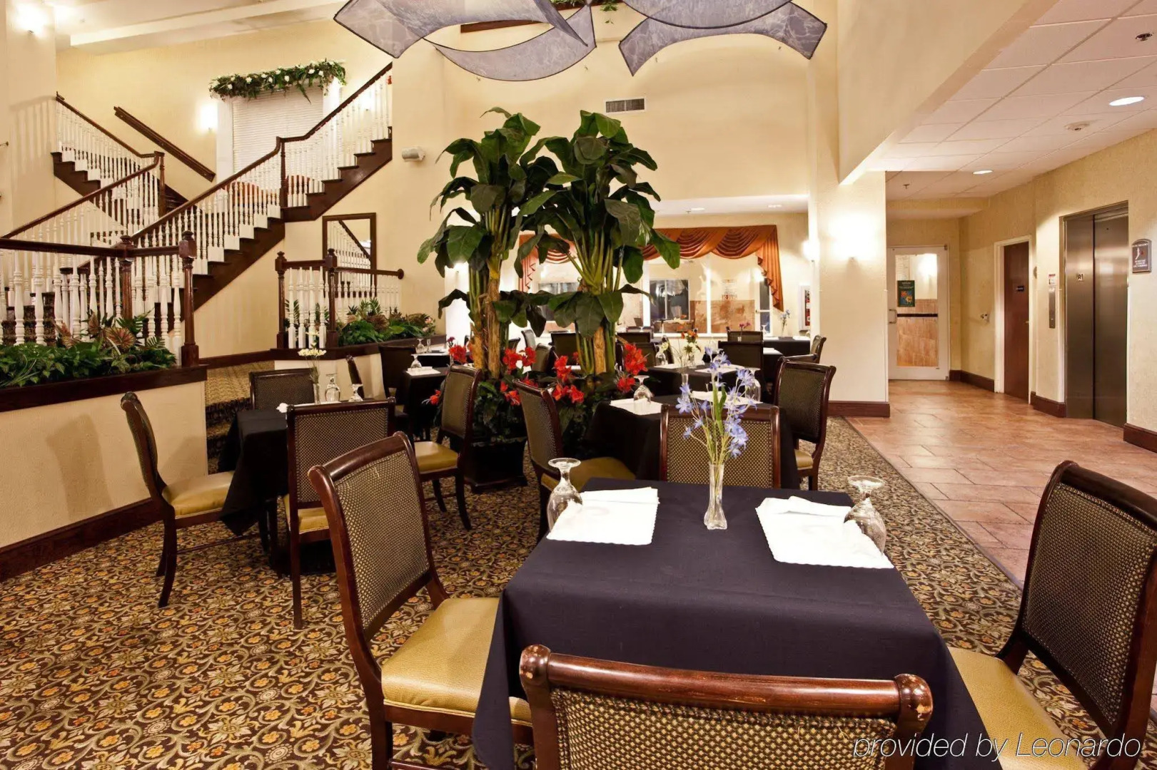 Holiday Inn & Suites Lake City by IHG