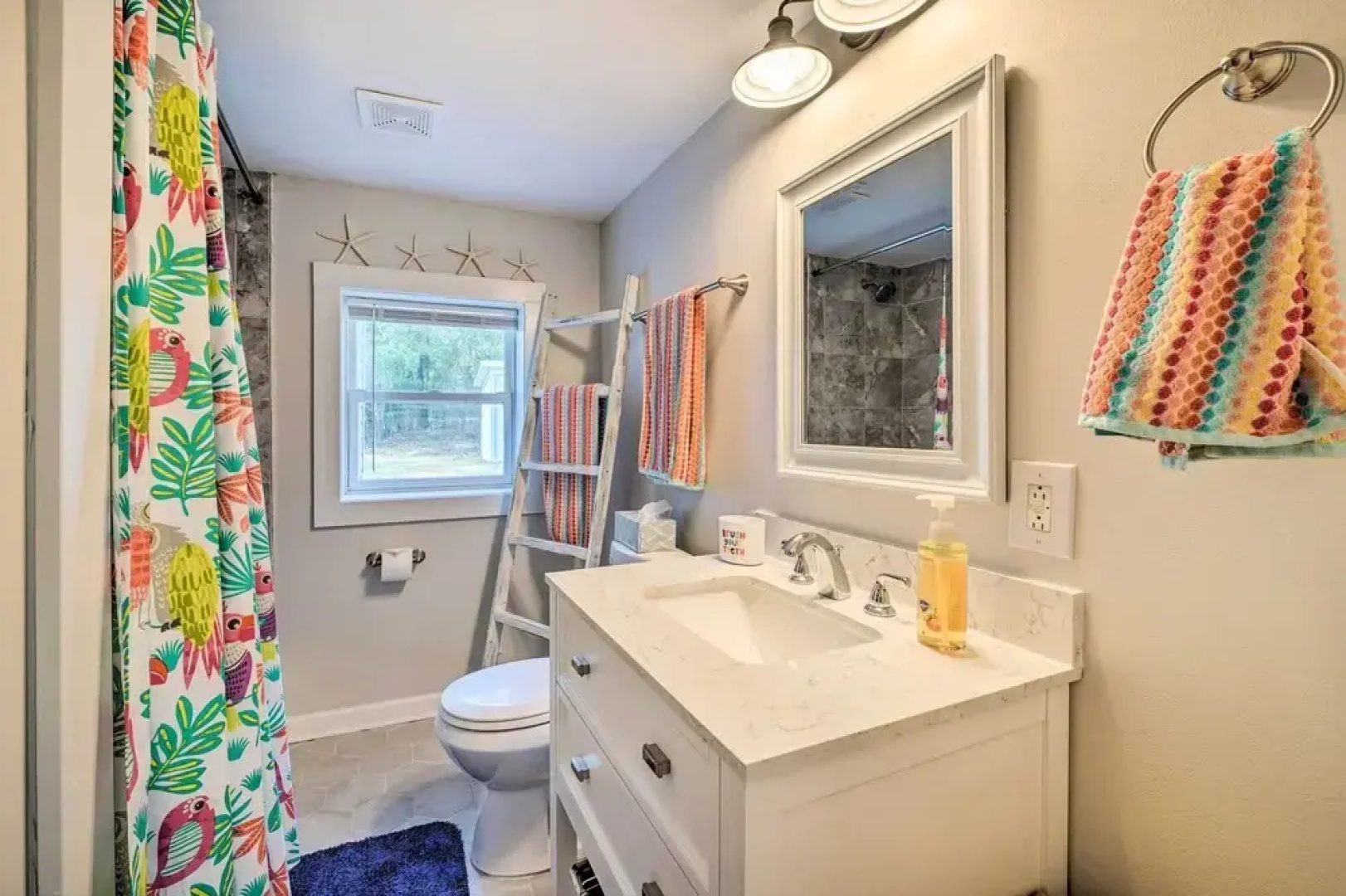 Picturesque Duplex Unit, 1/2 Mi to the Beach!