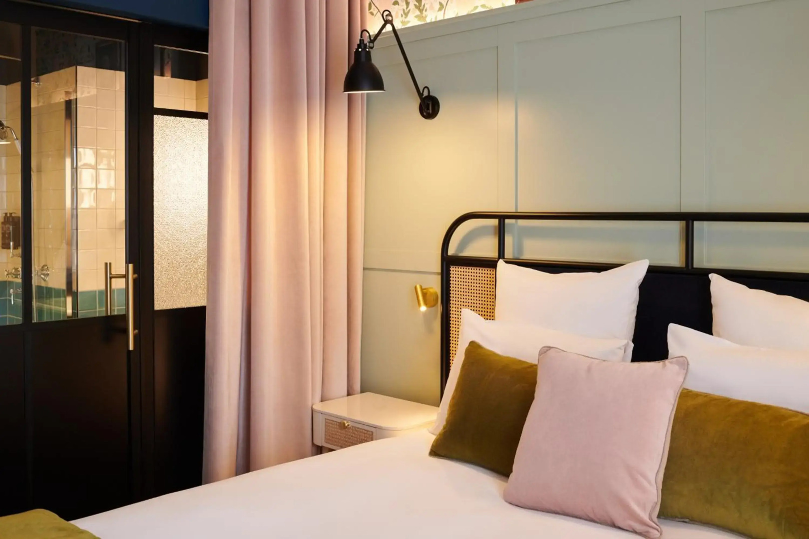 Square Lodge Hotel La Roche Sur Yon - Handwritten Collection