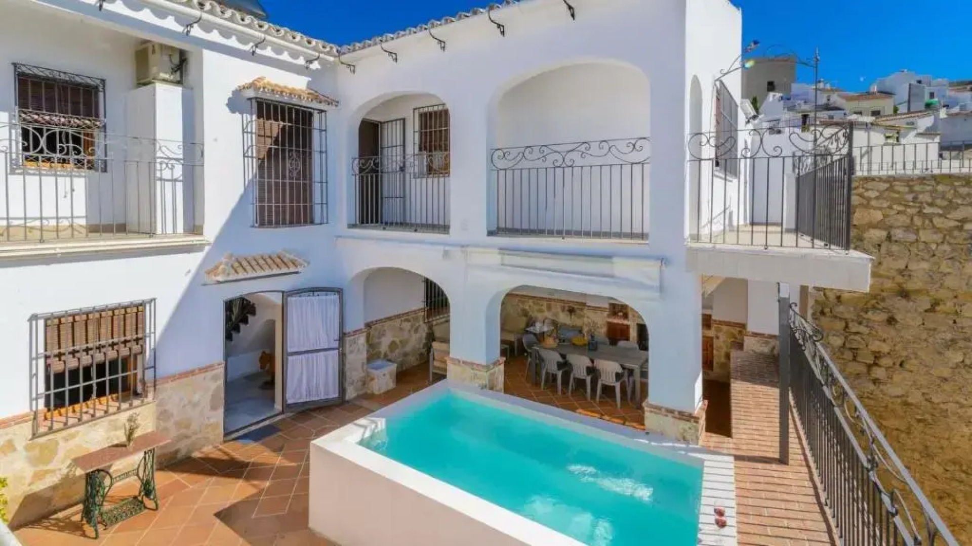 Torreon de Morayma Baena by Ruralidays