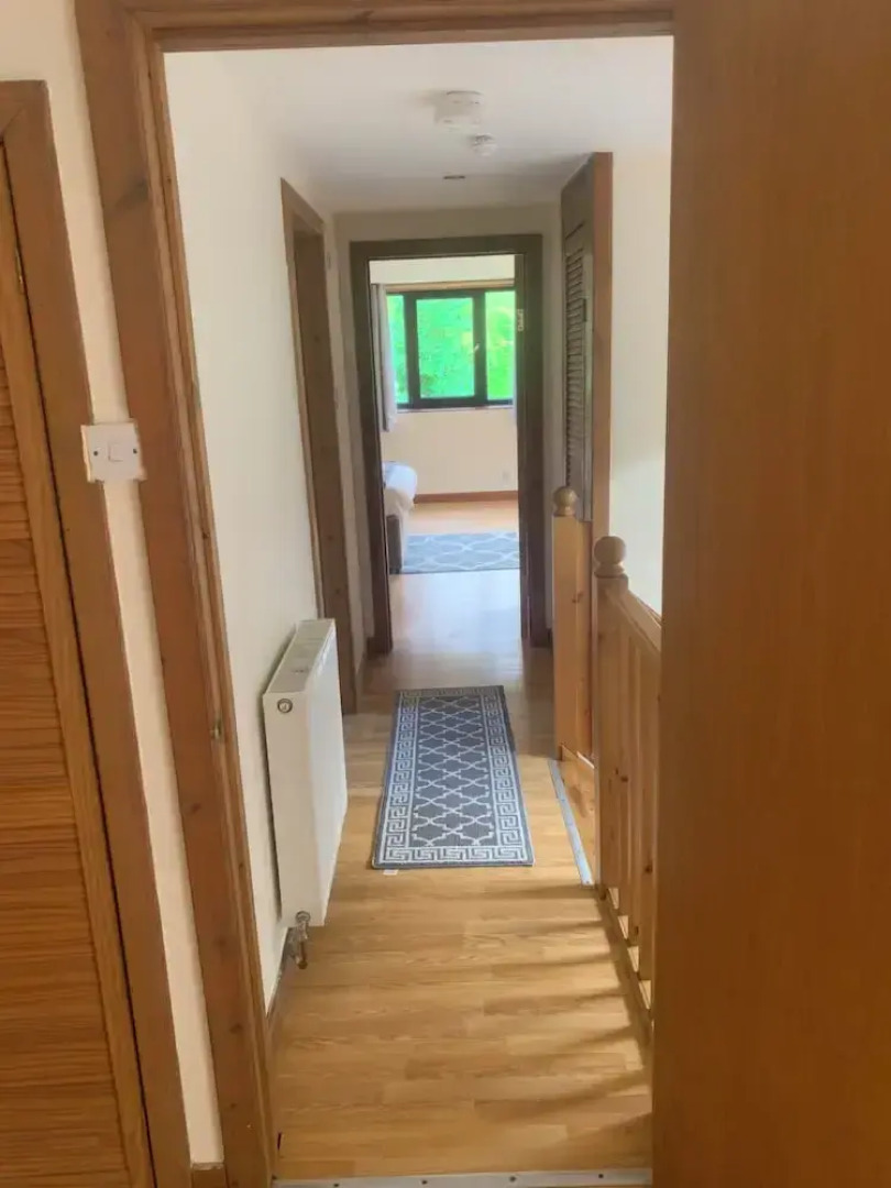 Captivating 5-bed Cottage With Private hot tub