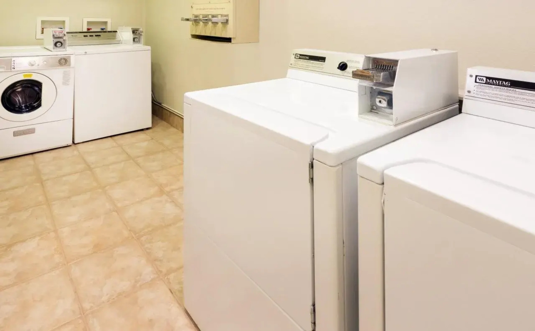 Holiday Inn Santa Ana Orange County Airport by IHG