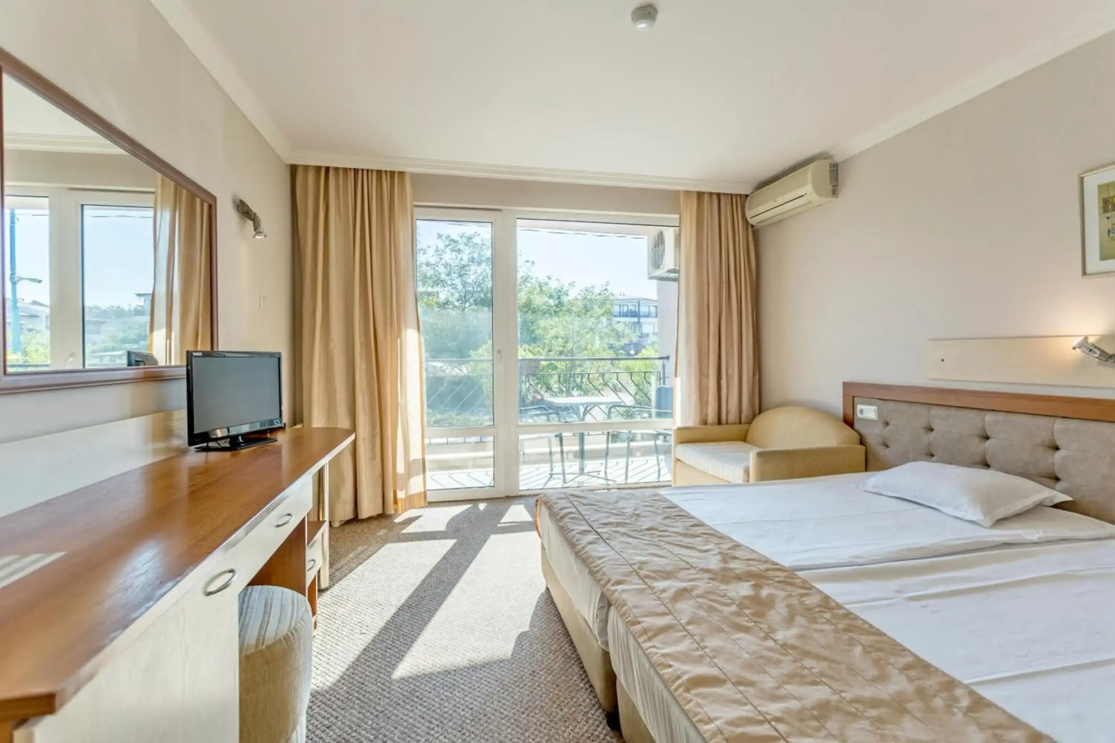 Selena Beach Family Hotel