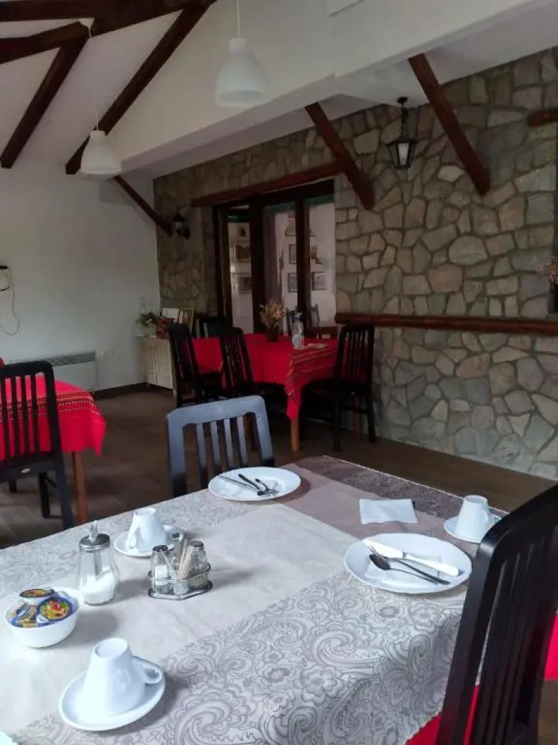 Ristos Guest House