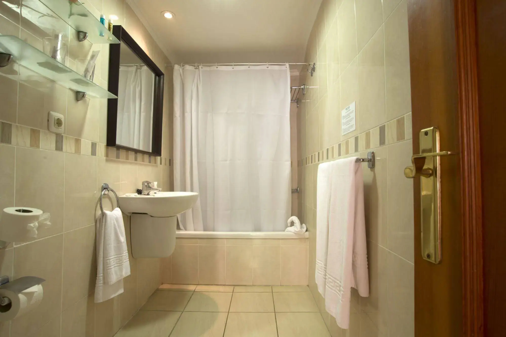 Ohasis Boutique Suites