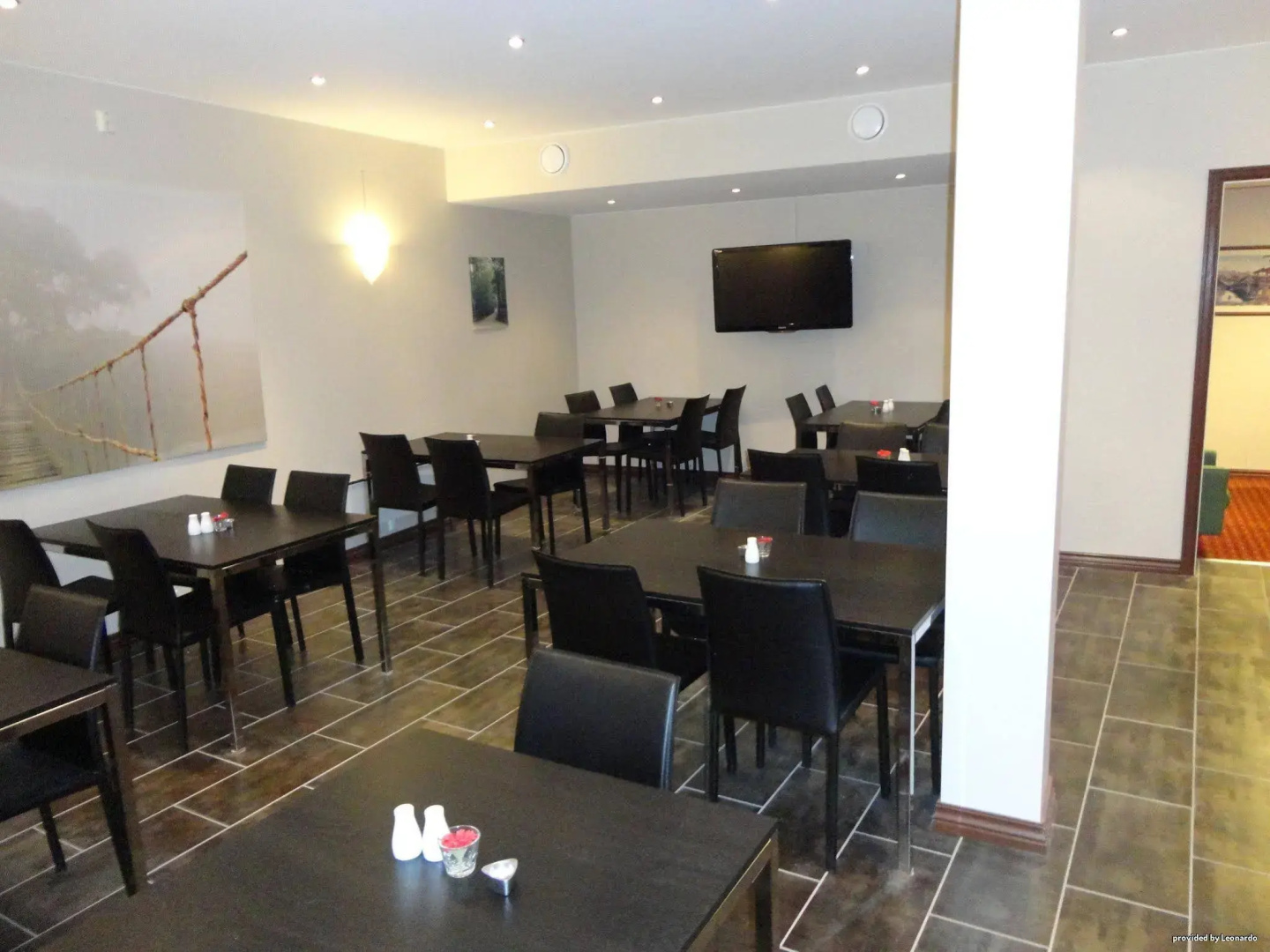 Chesterfield Hotel
