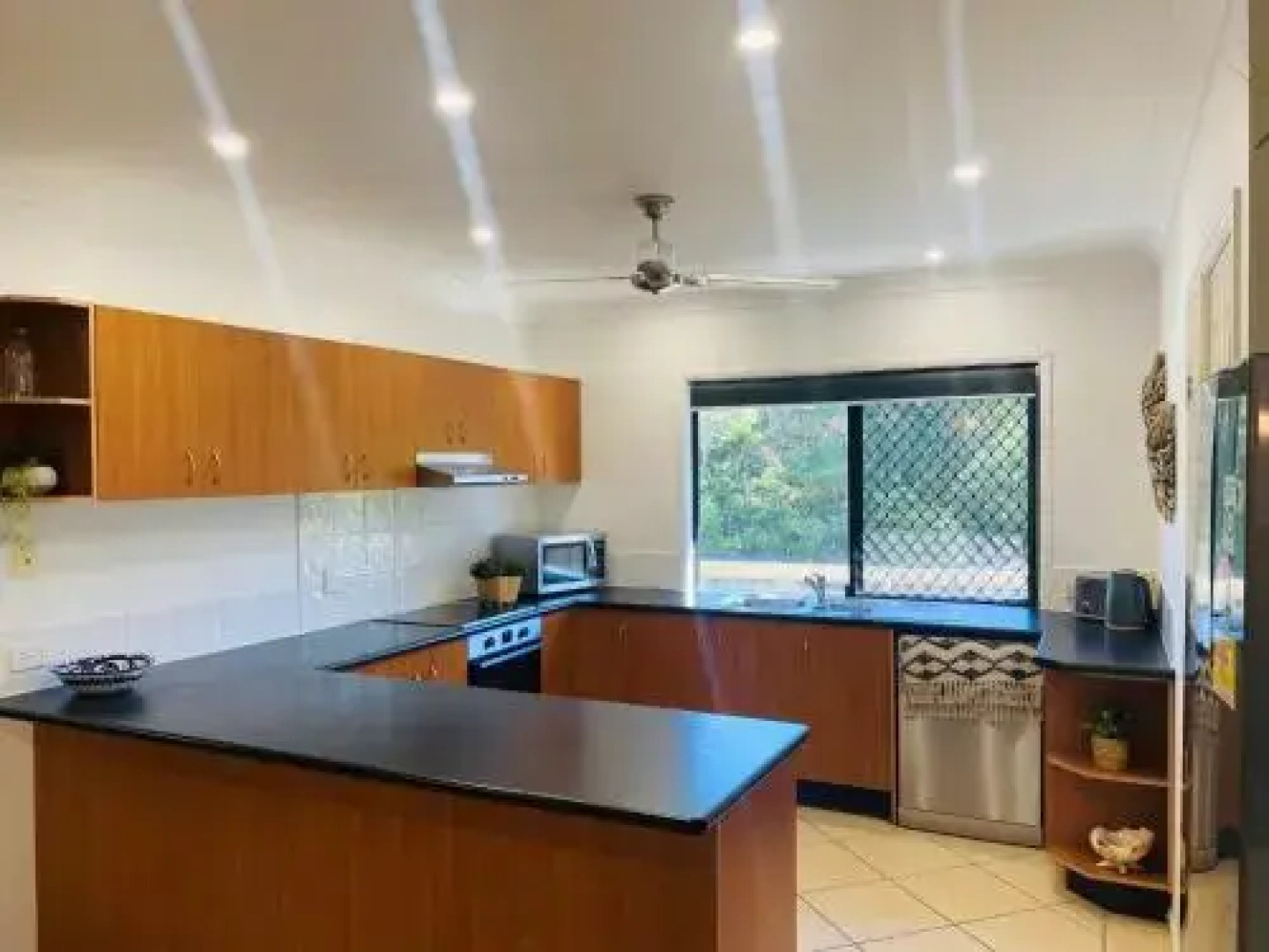 44 Cypress Avenue Holiday Home In A Quiet Location Close To Patrolled Beach And Cbd