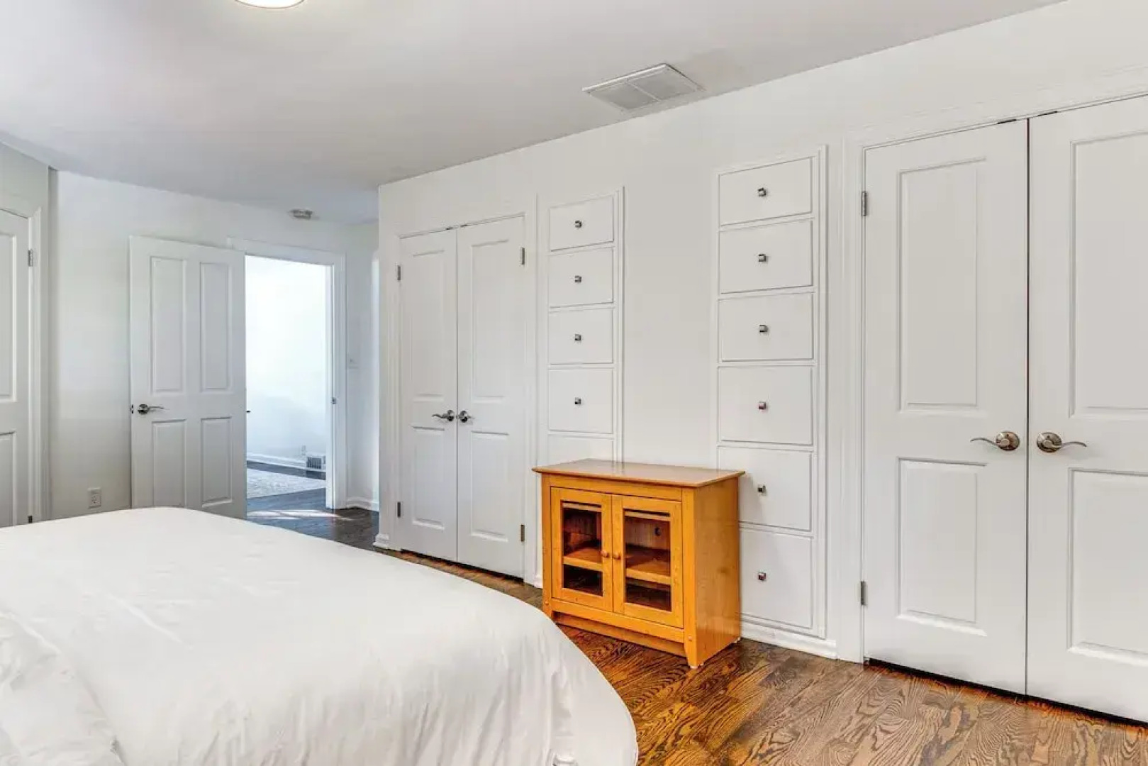 Walk to Main St & Parks: Zionsville Village Home