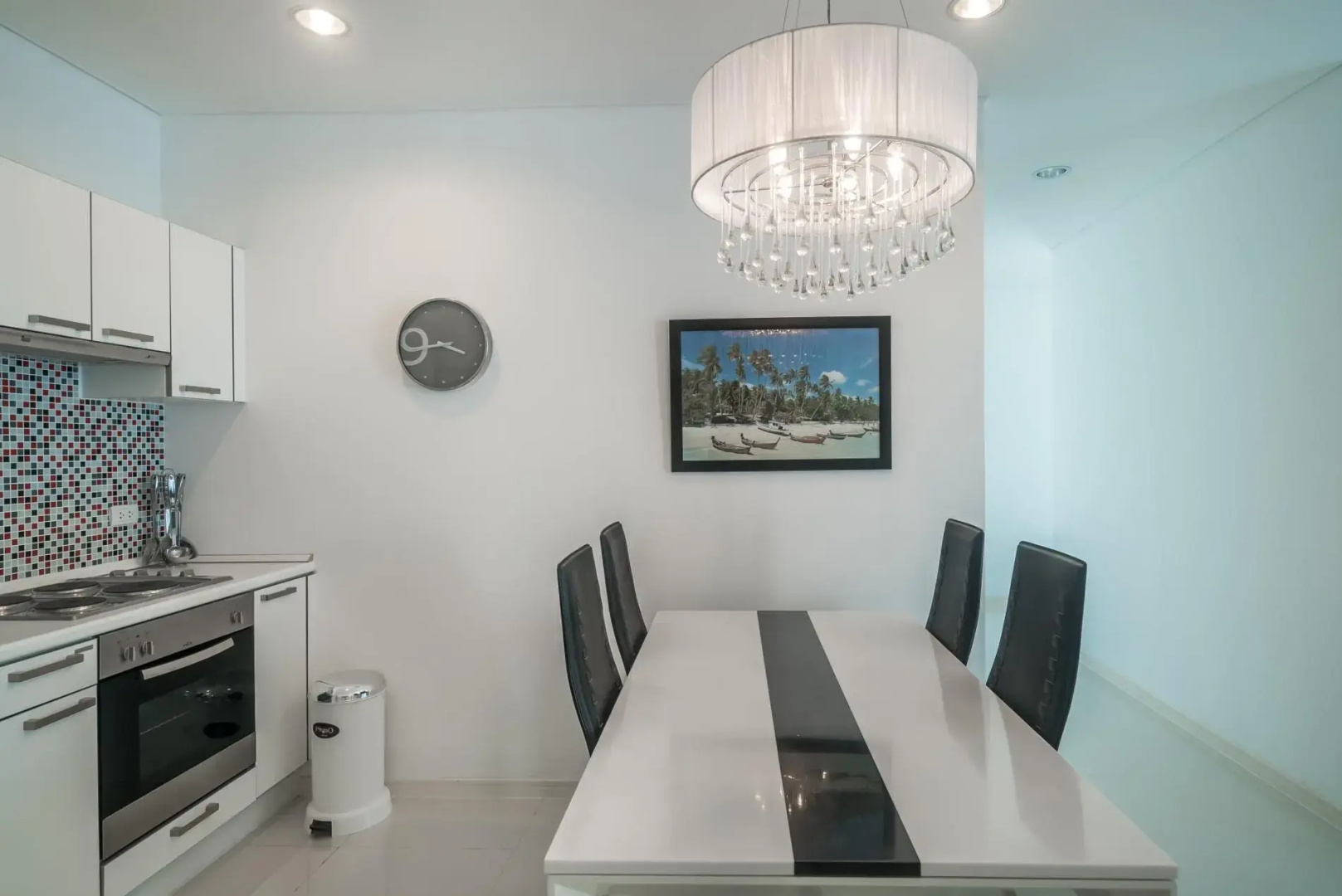 High floor 3 bdr apartment with pool and gym