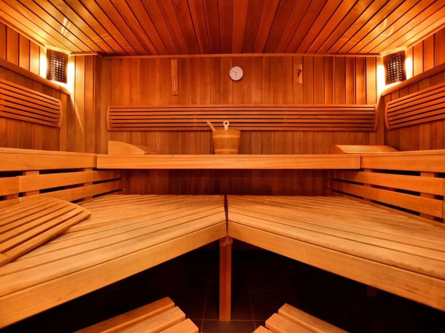 Modern, Well-equipped House With Sauna, Spacious Garden and Nice View