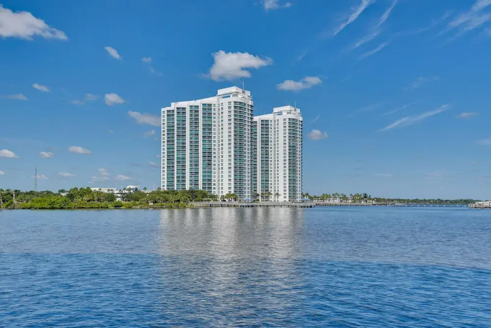 Luxe Resort Condo - 2 Mi to Daytona Beach!