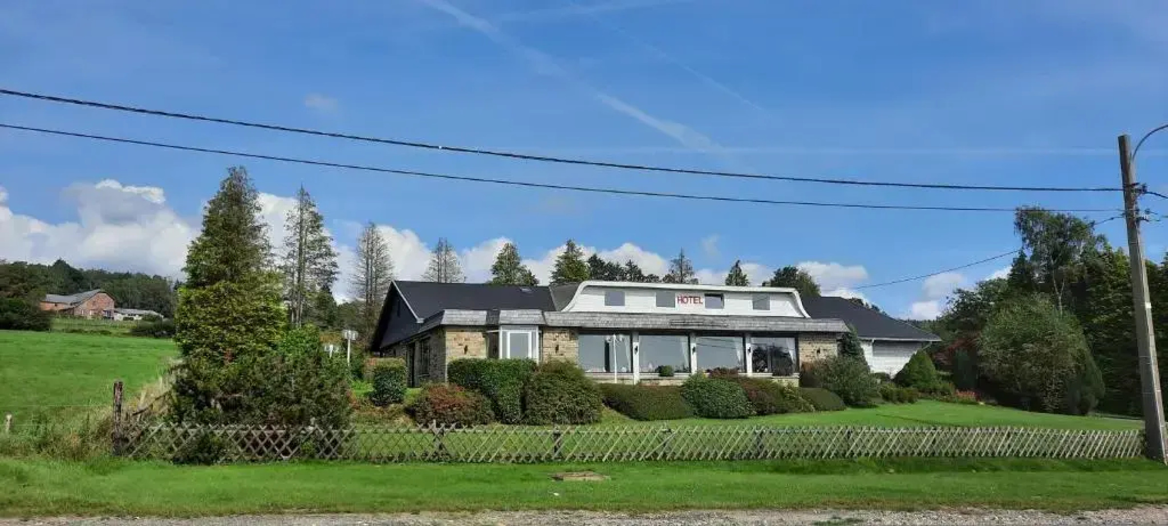 Plein Vent situé à 800m entrée Combes circuit Spa Francorchamps