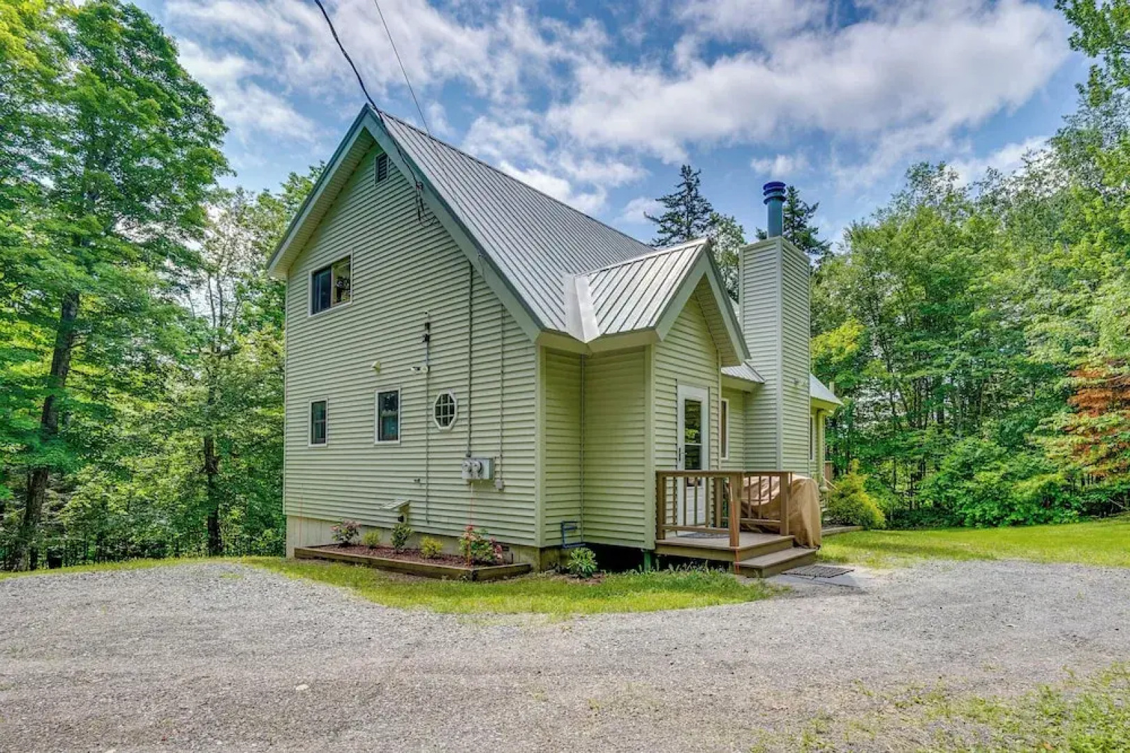 Relaxing Home Mins From Mt Snow, Hiking, & Lakes