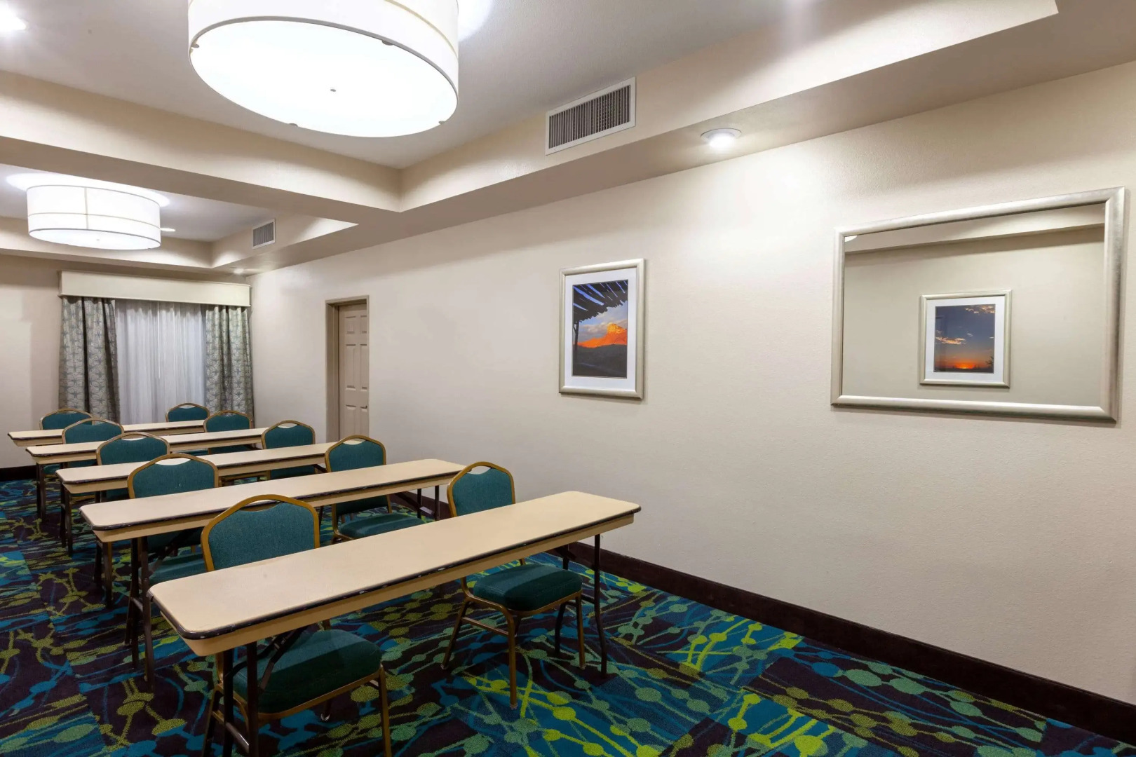La Quinta Inn & Suites by Wyndham Midland North