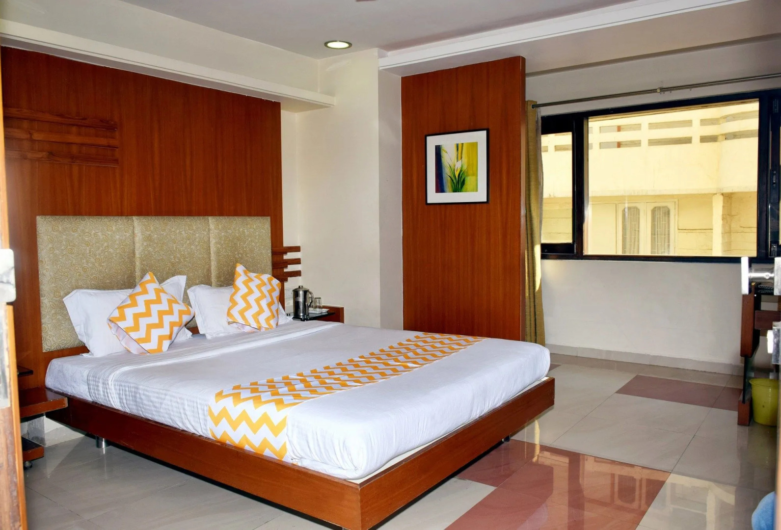 Fabhotel Prime Avenue