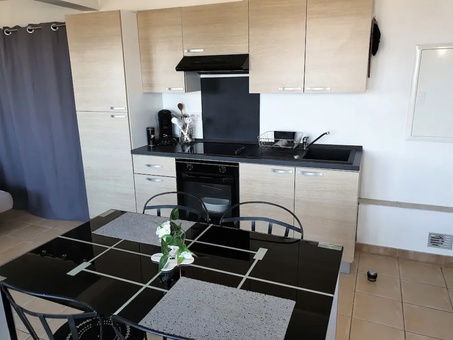 Beau 2 pièces - vue panoramique sur mer