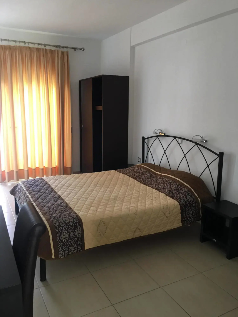 Vicky Rooms