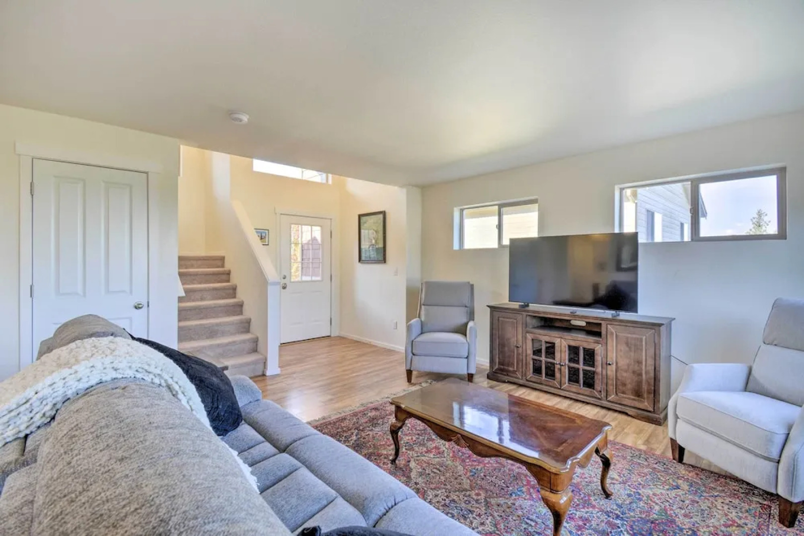 Pet-friendly Poulsbo Abode w/ Mountain Views!