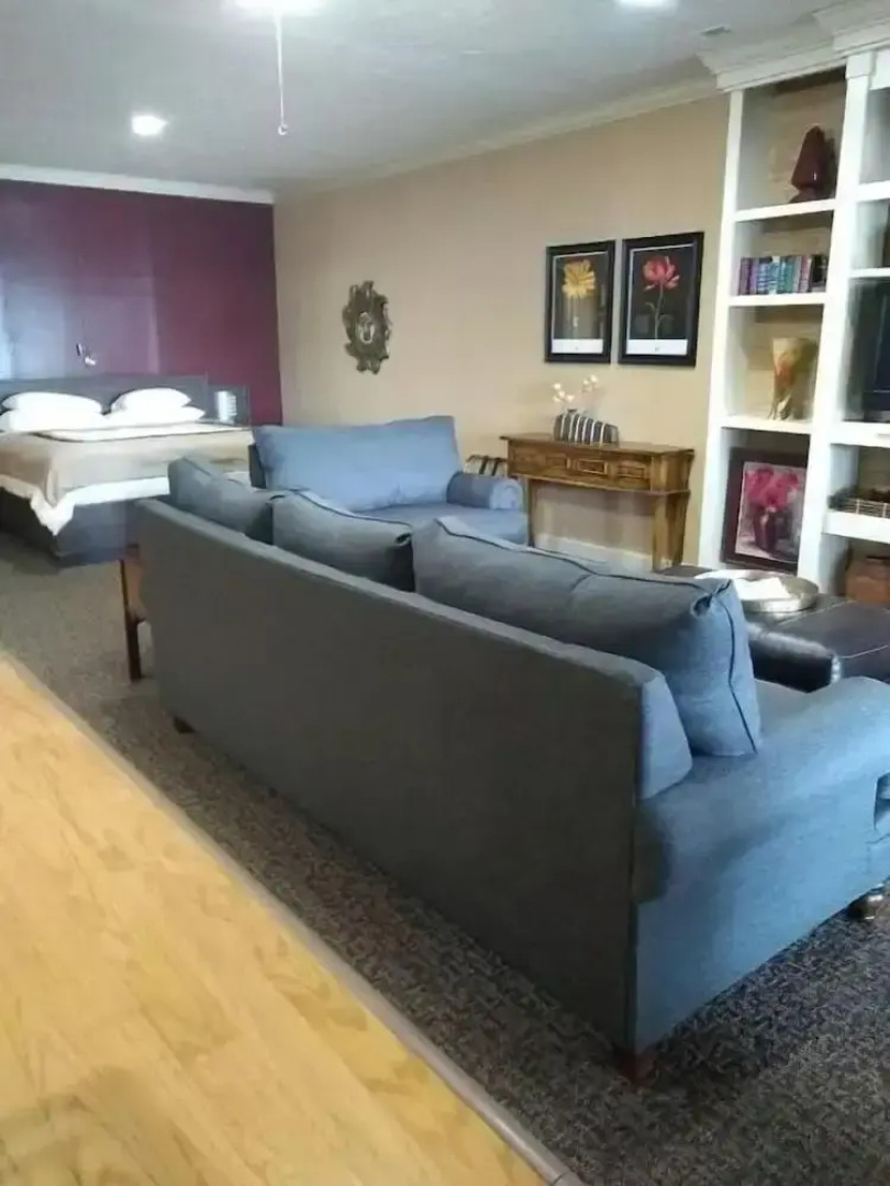 Southern Comfort Suites