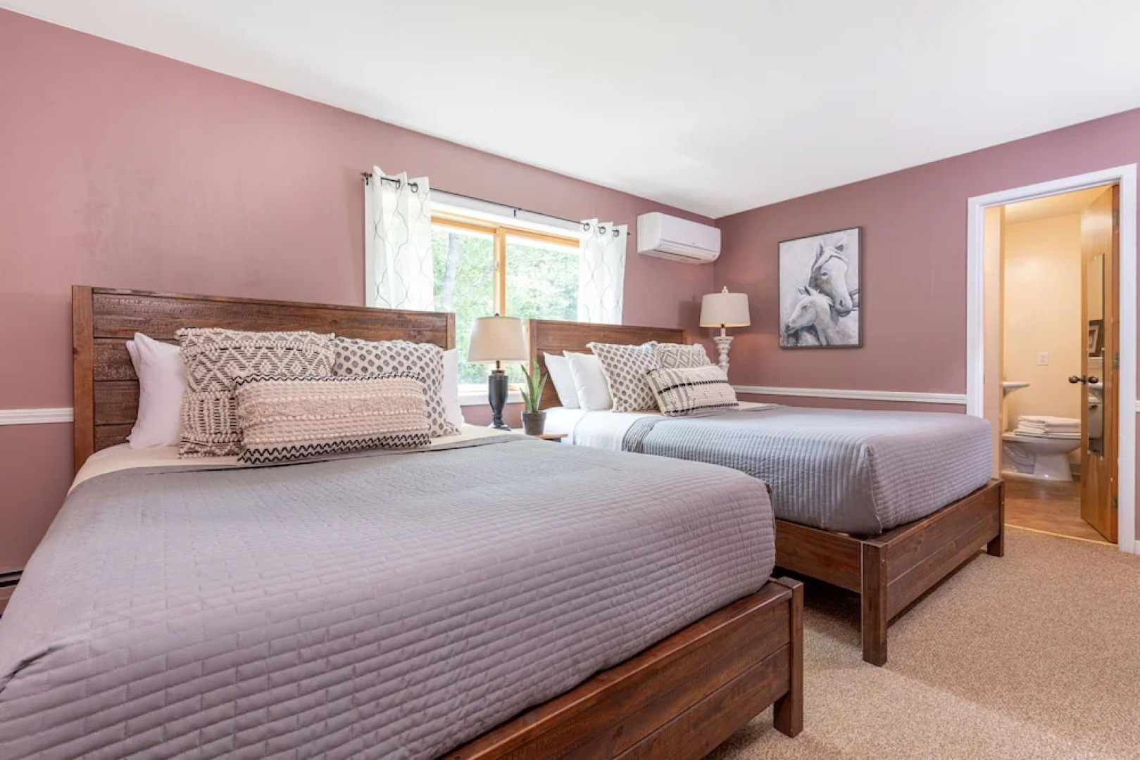 White Horse Lodge