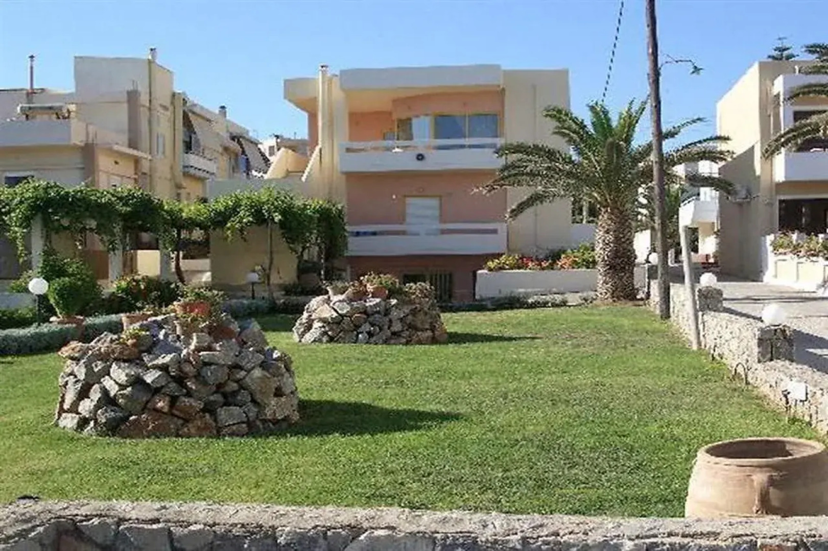 Danaos Beach Apartments