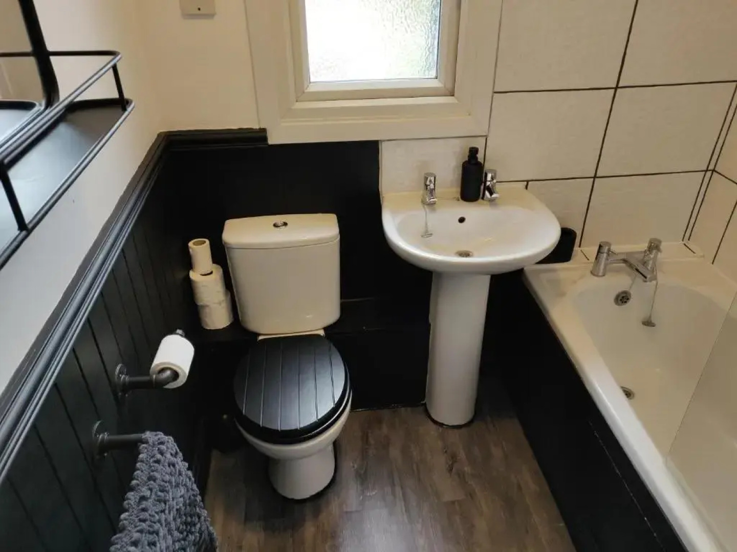 Riverside Park Penthouse Apartment In St Neots