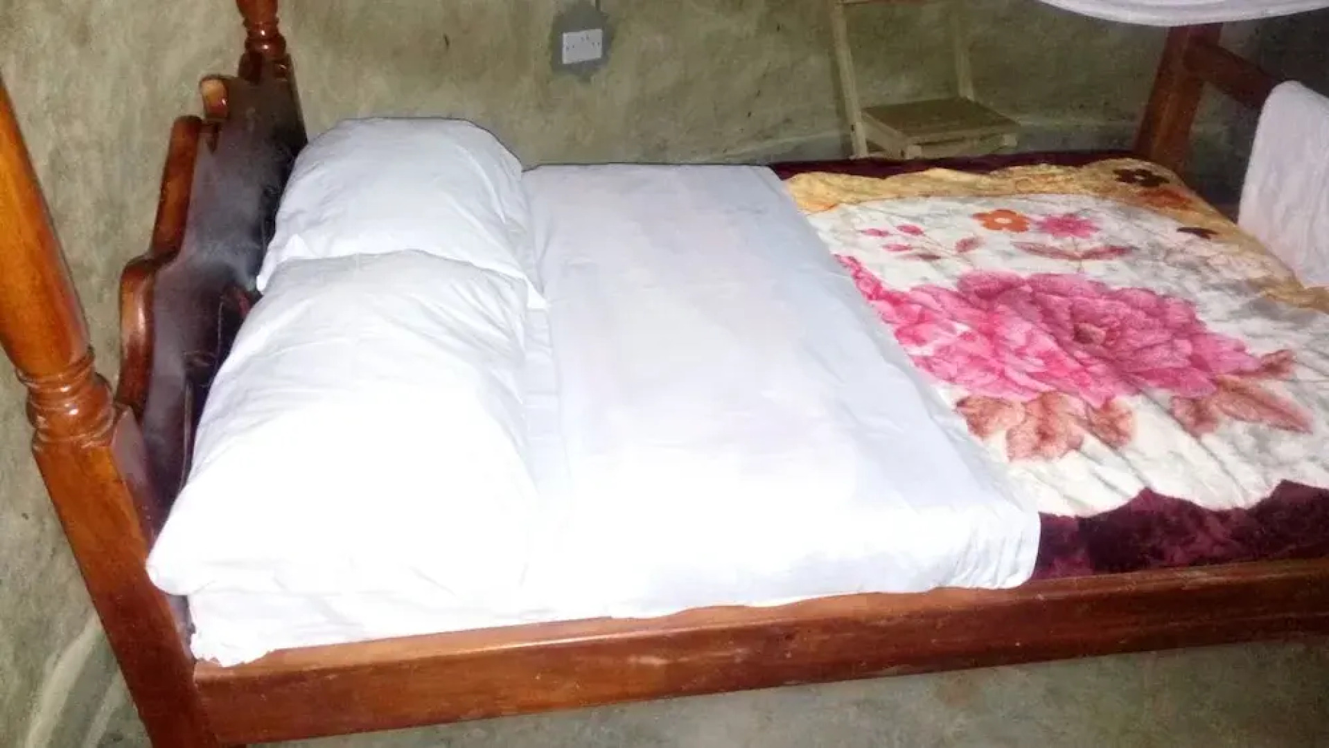 Grassroots Cottages & Tours