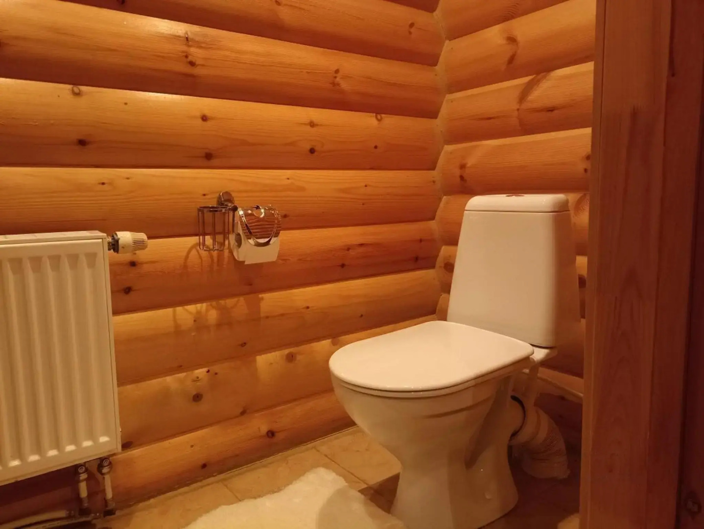 Бревенчатый дом с русской баней на дровах