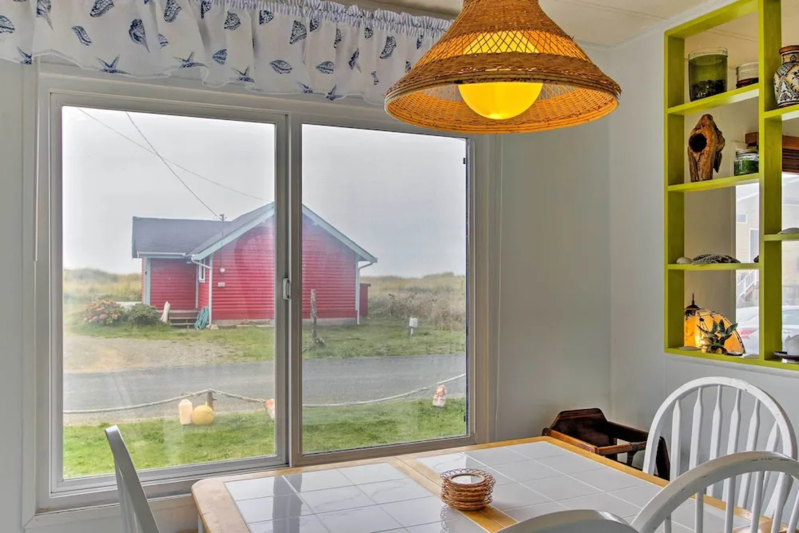 'the Little Orca's'- Short Walk to the Beach!