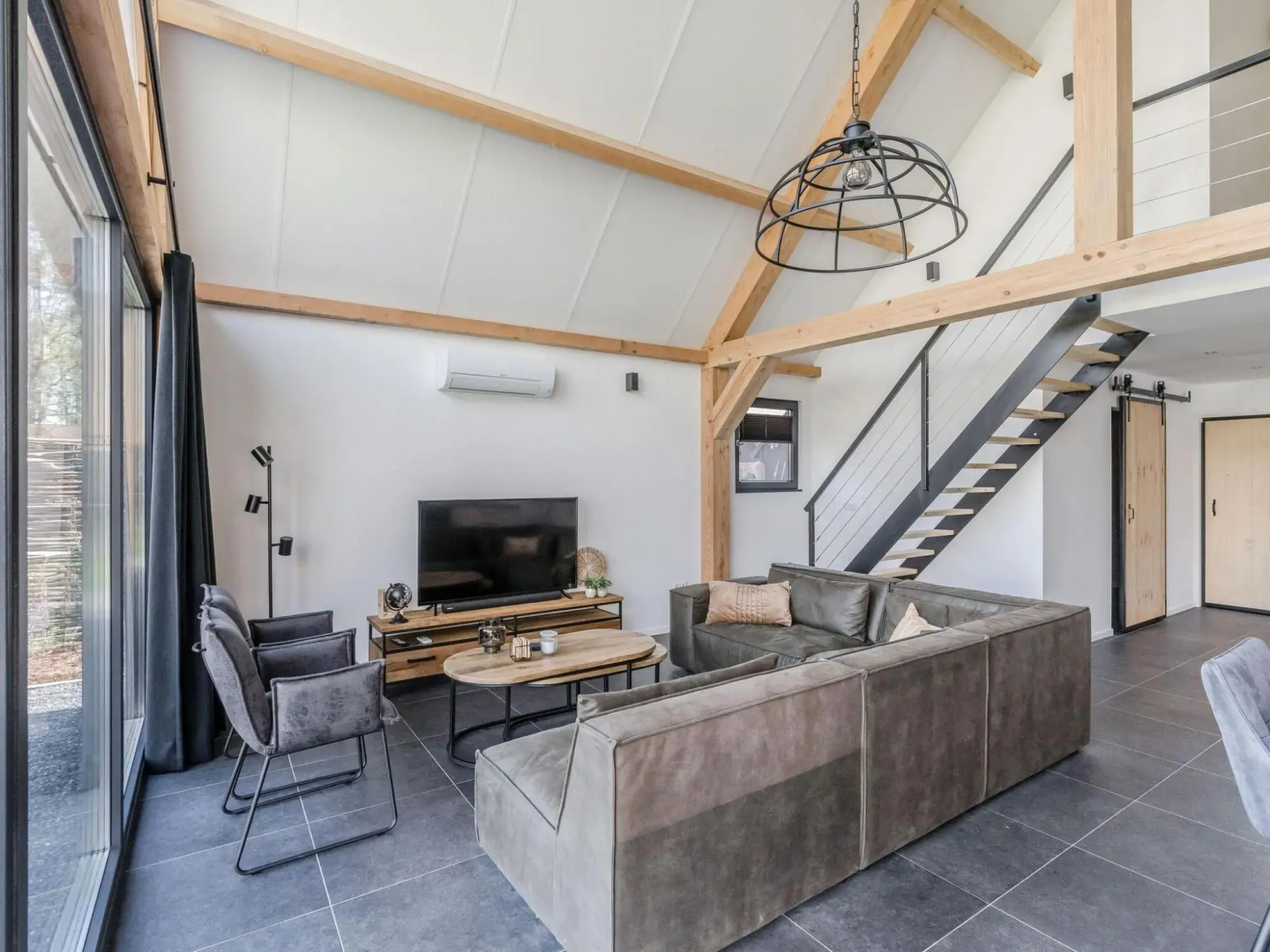 Beautiful house with two bathrooms on a holiday park near Baarle-Nassau