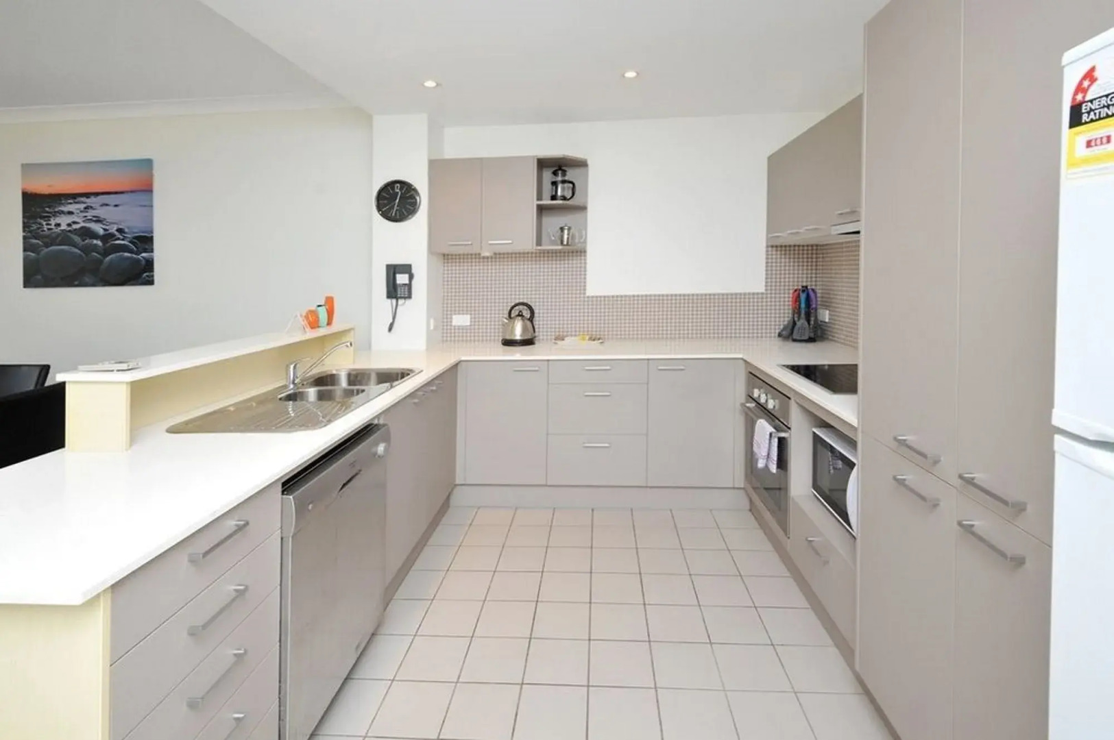 Pacific Marina Apartments