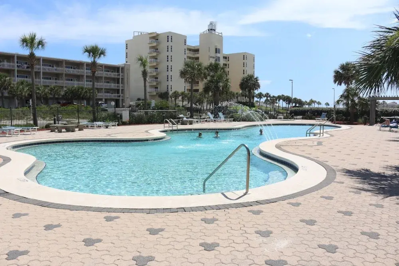 Emerald Dolphin by Surfside VR