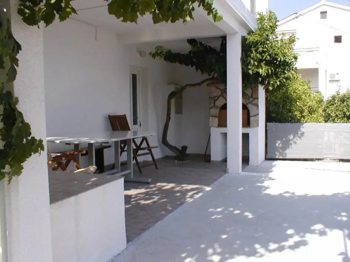 Apartment Neva - 30 m from sea
