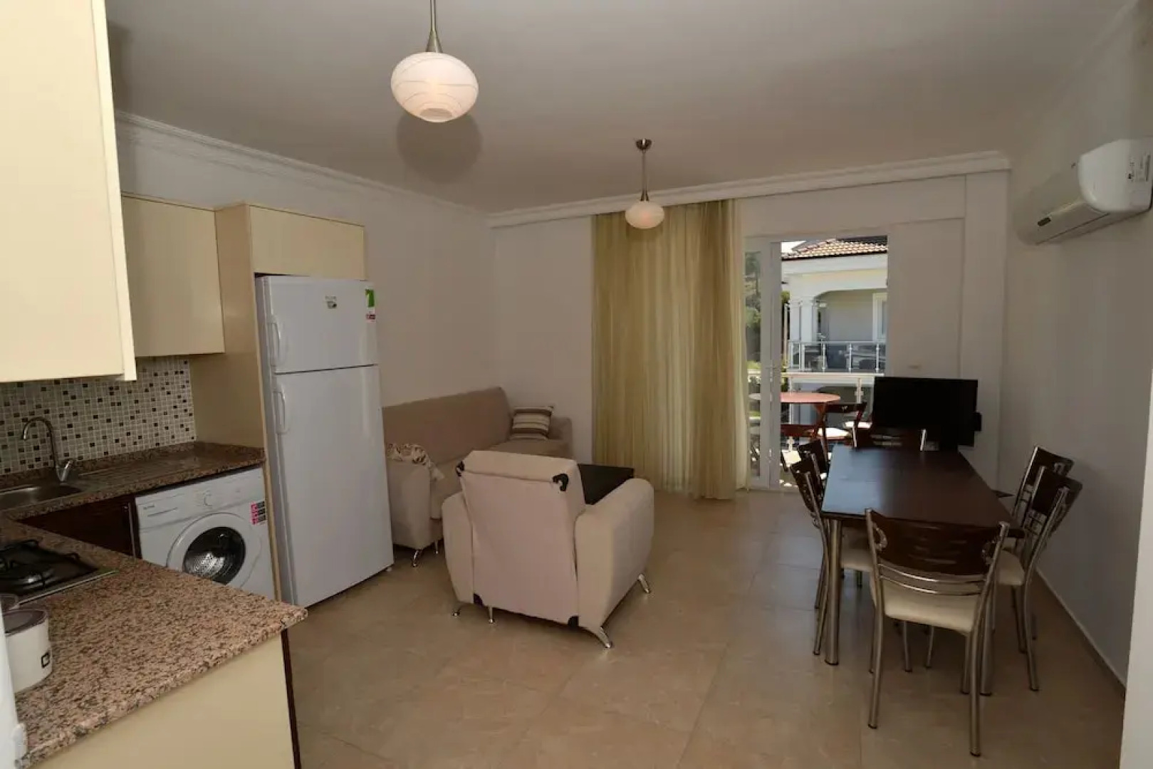 Lighthouse Legend Aparts