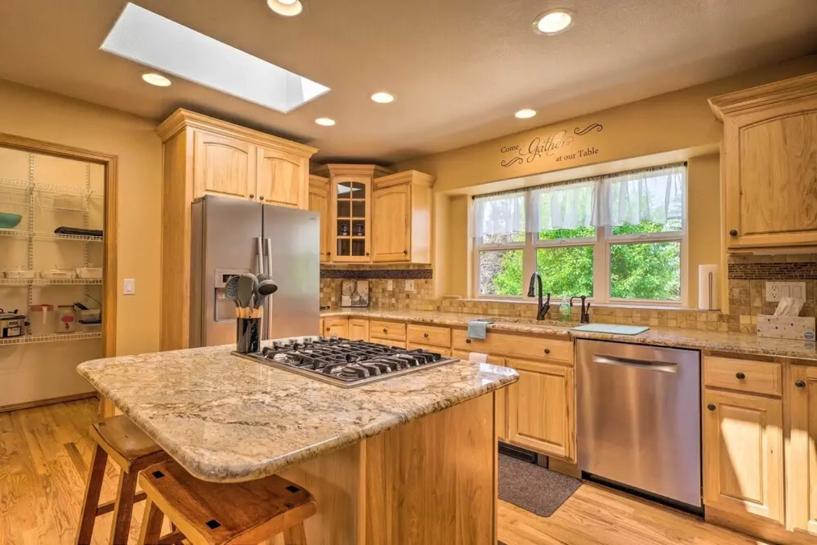 Monument Getaway w/ Hot Tub, 12 Mi to Usaf Academy