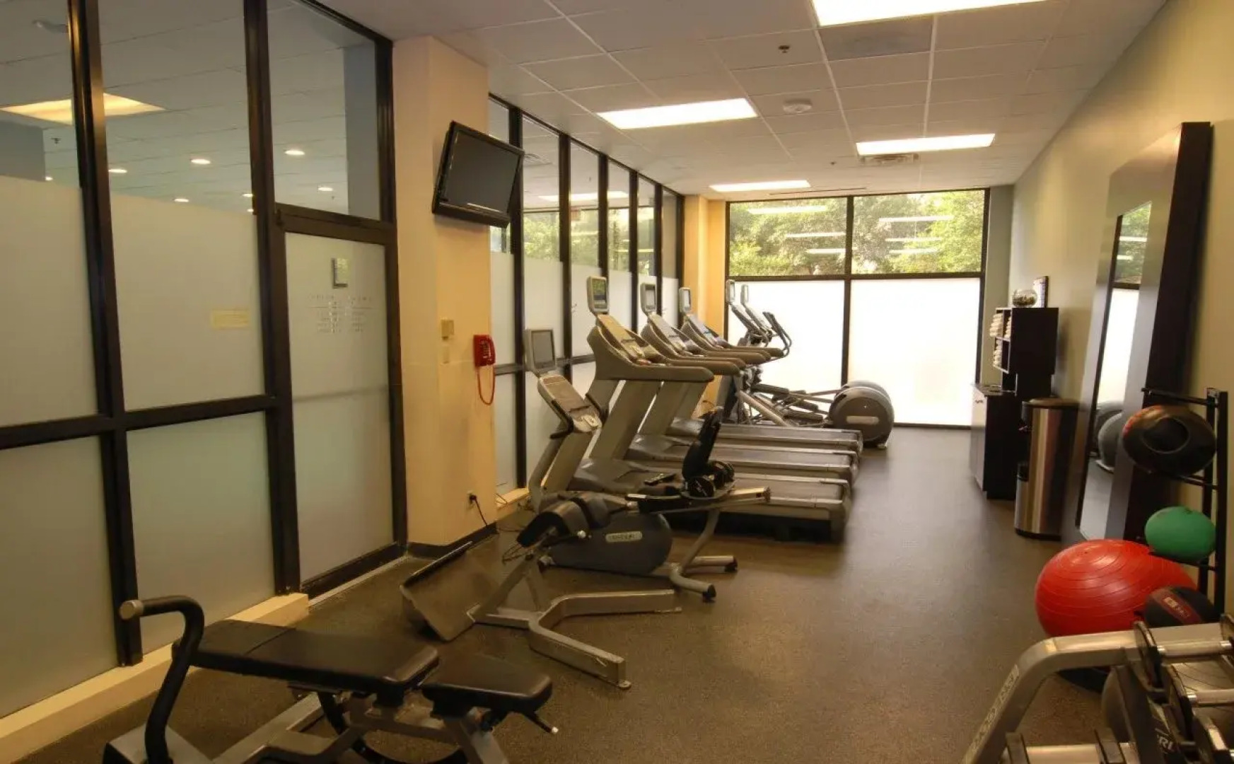 Embassy Suites by Hilton Dallas Love Field