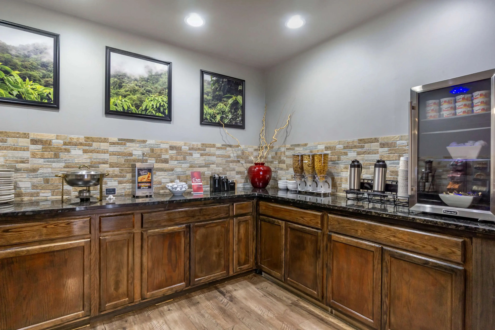 Best Western Plus Lake Front Hotel