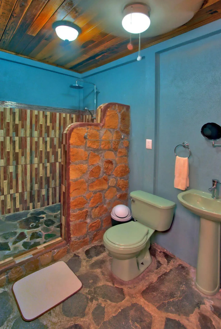 Jungle's Edge: Jiu-Jitsu, Muay Thai & Yoga Retreats