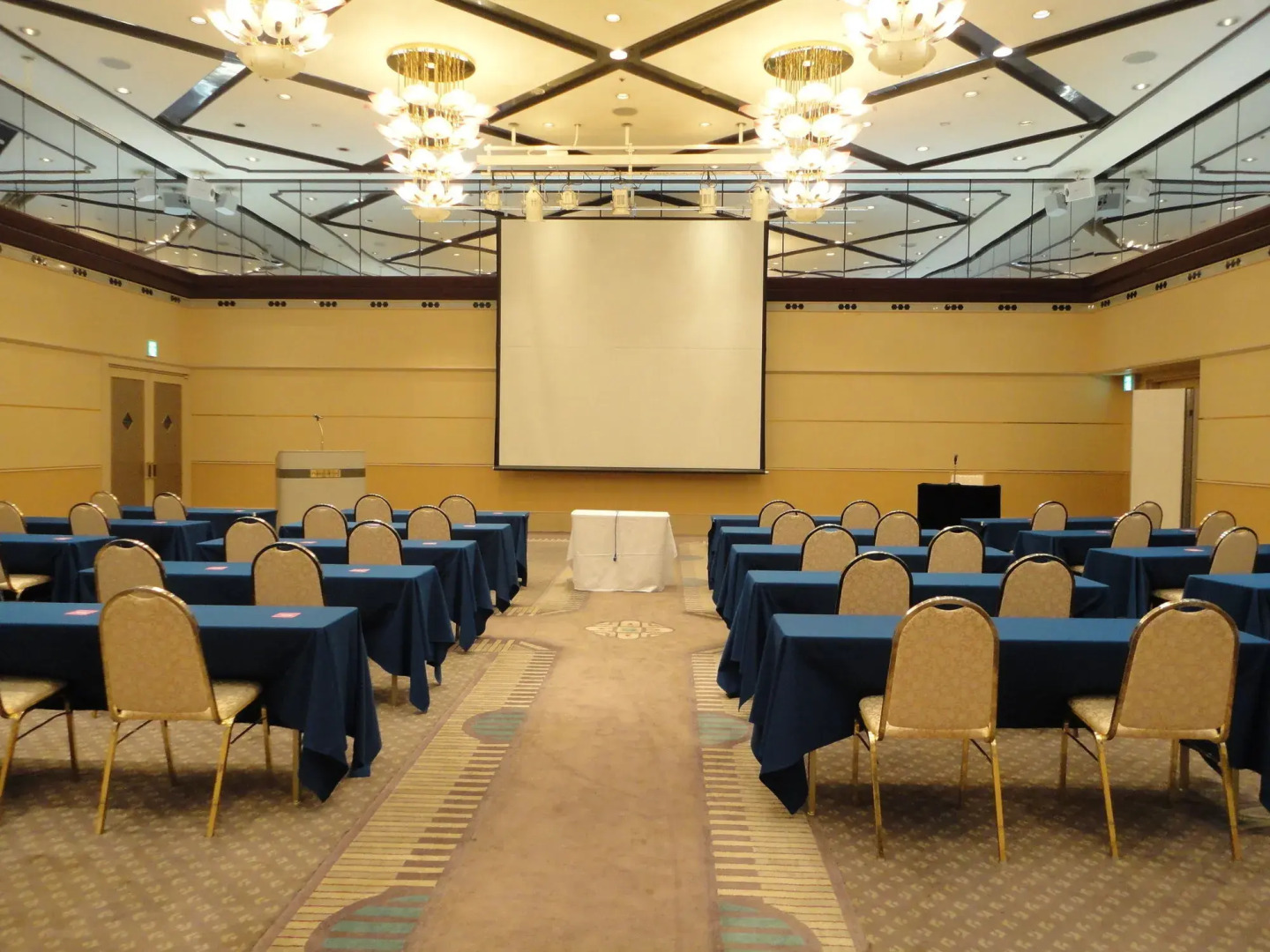 Himeji Castle Grandvrio Hotel