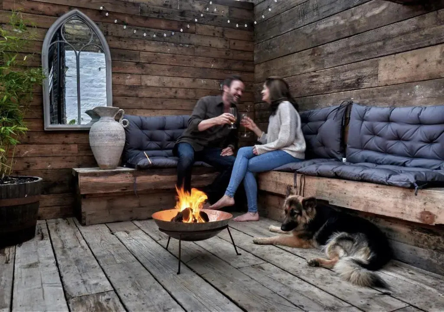 LUXURY - 3 BED - Log Burner - LONG STAYS - Dog Friendly - COLNE